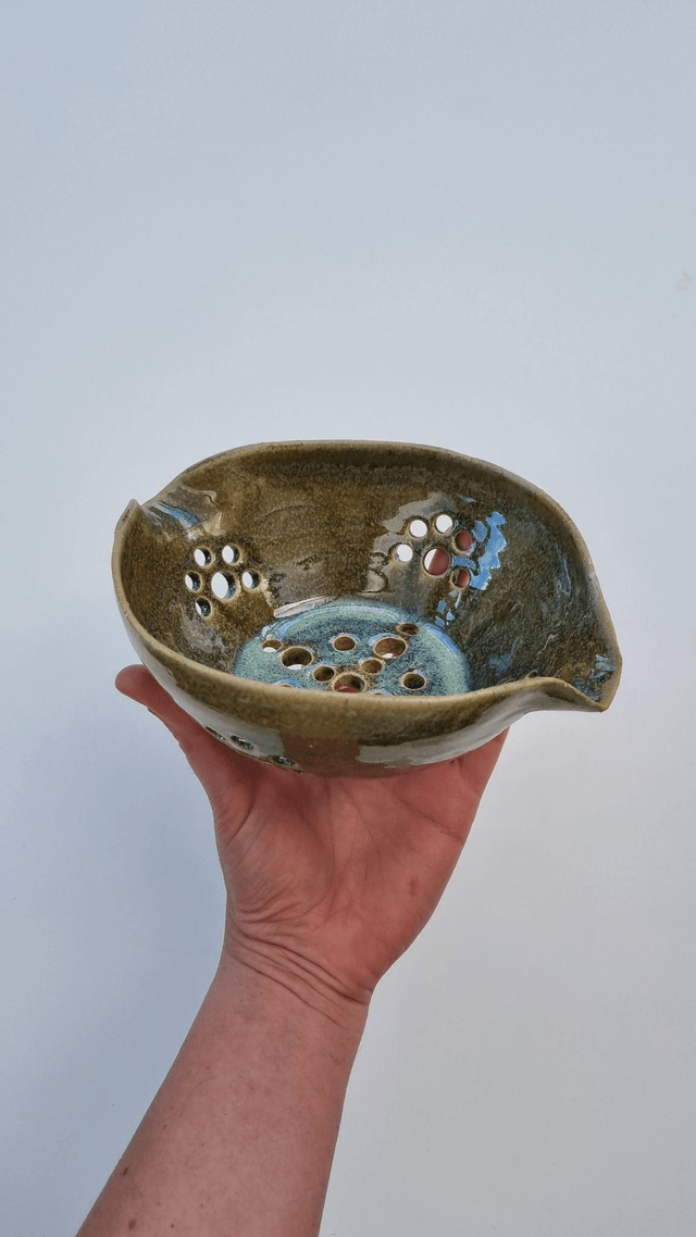 Berry Bowl in Green