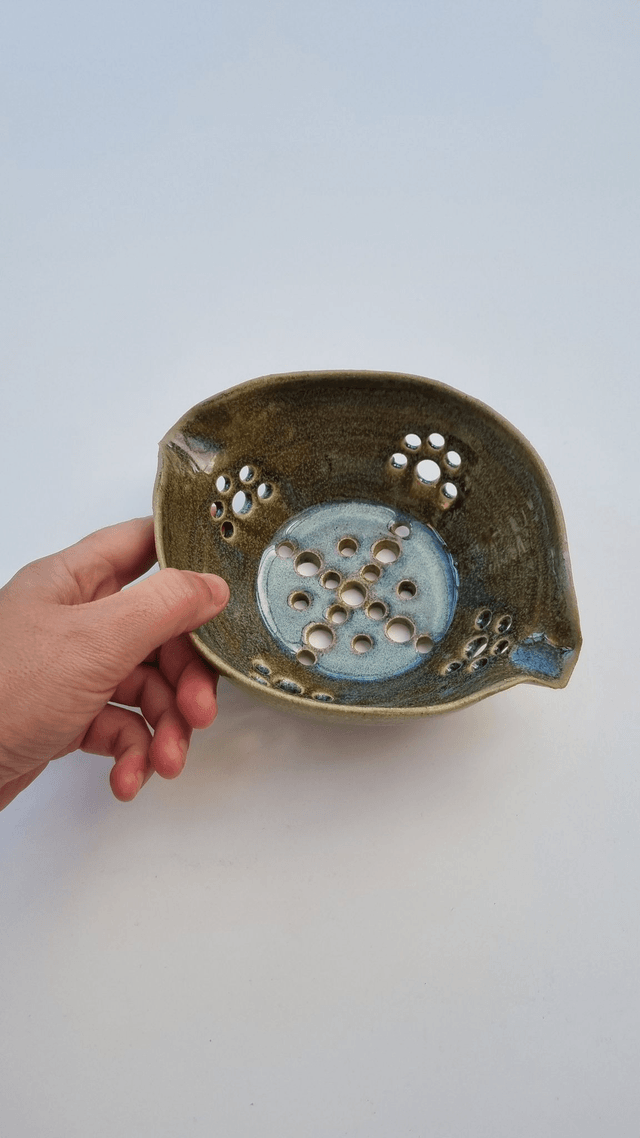 Berry Bowl in Green