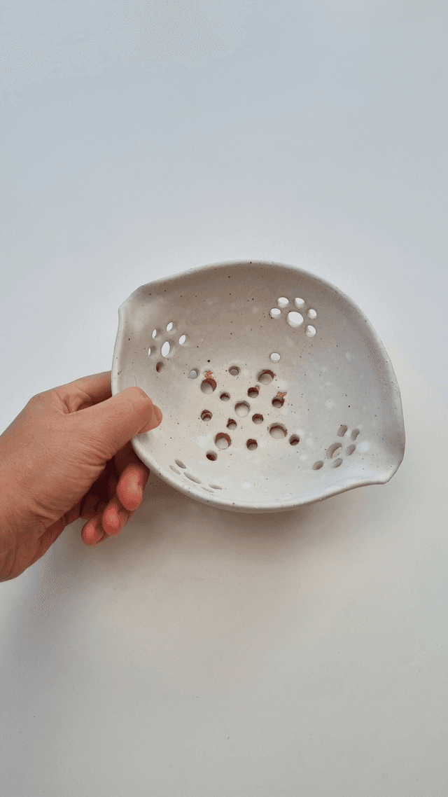 Berry Bowl in White